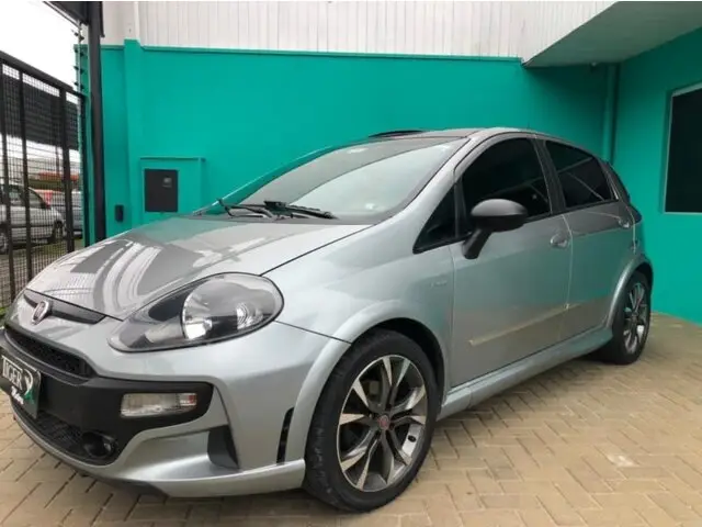 Carro Fiat Punto 2014 BlackMotion 1.8 16V (Flex)