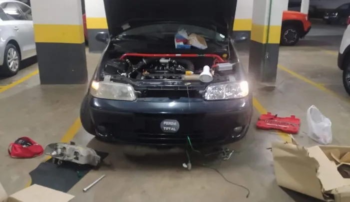 Com as ferramentas e instruções certas, é possível fazer reparos e ajustes mais simples em seu carro na sua própria casa