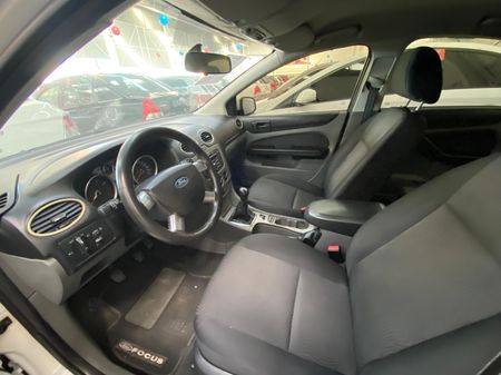 Focus Hatch GL 1.6 16V (Flex)