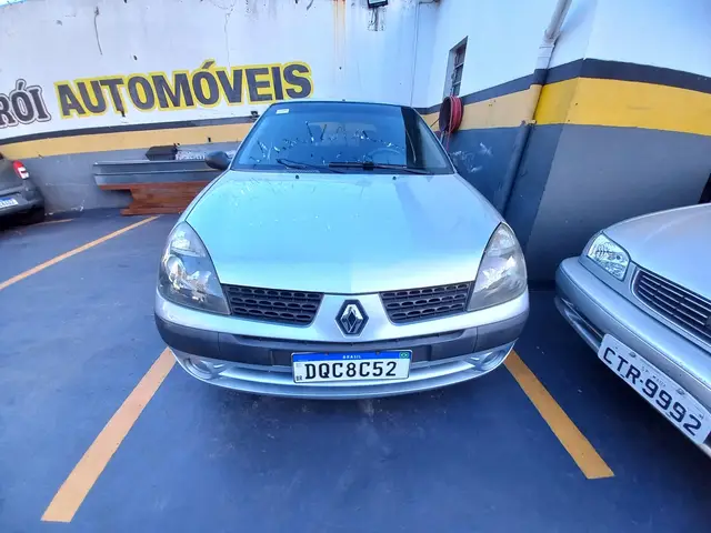 Carro Renault Clio 2005 Hatch. Authentique 1.0 8V