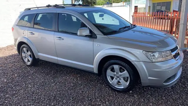 Carro Dodge Journey 2010 SXT 2.7 V6