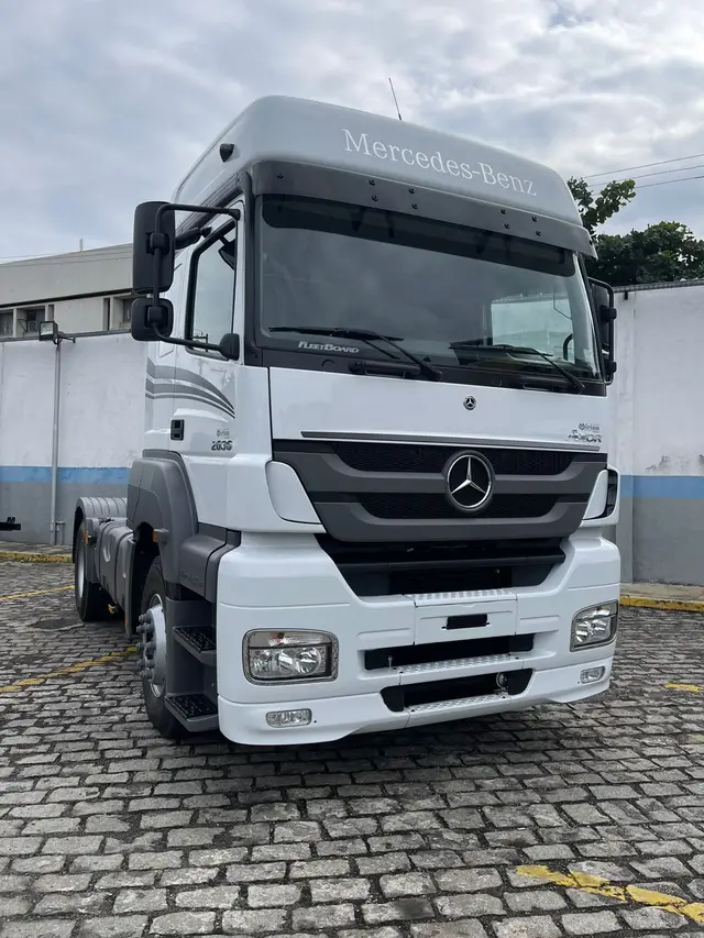 Carro Mercedes-Benz Axor 2022 2036 S/36