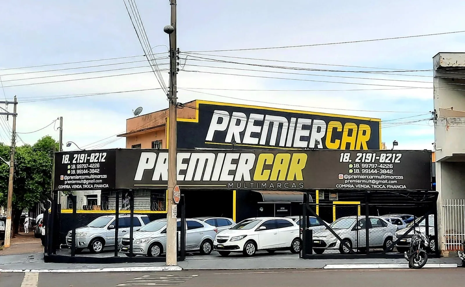 Fachada da loja Veículos à venda em PREMIER CAR MULTIMARCAS - Penápolis - SP | Mobiauto