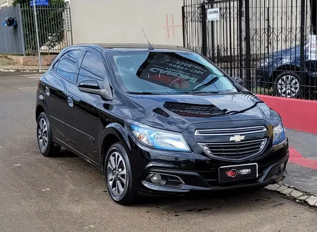 Carro Chevrolet Onix 2014 HATCH LTZ 1.4 8V FlexPower 5p Mec.