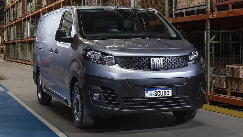 Fiat Scudo prova que ter trigêmeos é possível até no mundo das vans