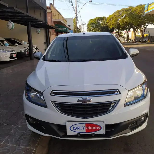 Carro Chevrolet Onix 2015 1.4 LTZ SPE/4