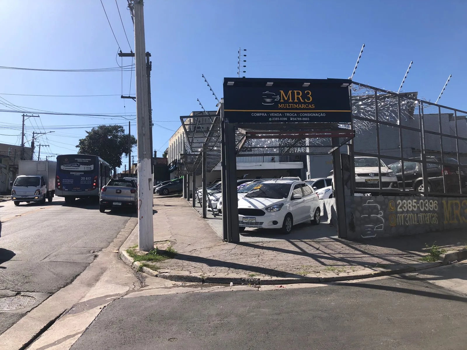 Fachada da loja MR3 MULTIMARCAS - São Paulo - SP