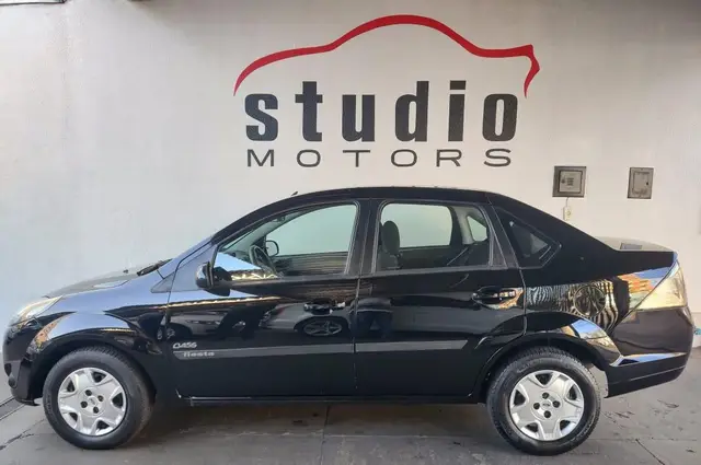 Carro Ford Fiesta Sedan 2012 1.0 Rocam (Flex)