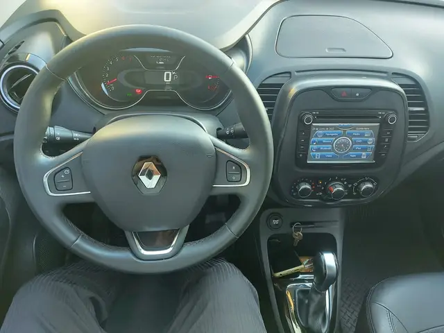 Carro Renault Captur 2019 Life 1.6 16v SCe CVT (Flex)