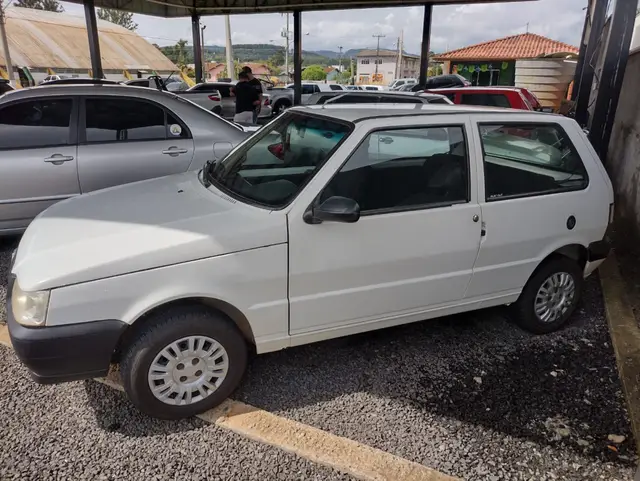 Carro Fiat Uno Mille 2010 Fire Economy 1.0 (Flex) 2p