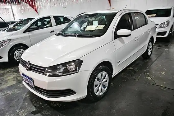 Volkswagen Voyage 1.6 VHT Trendline (Flex)