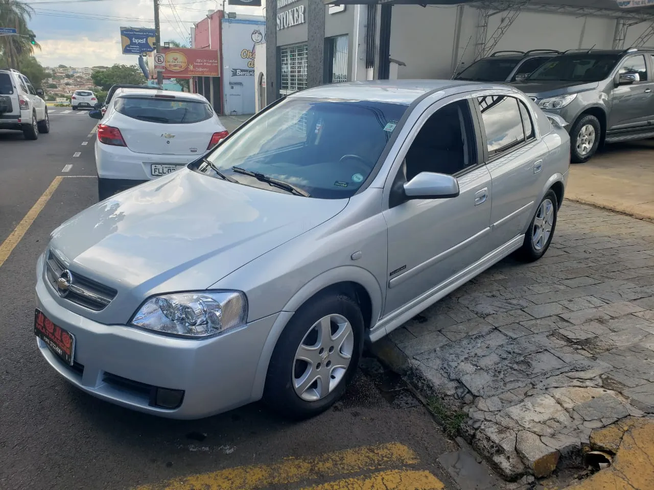 Fachada da loja Veículos à venda em 1313 Multimarcas - Franca - SP | Mobiauto