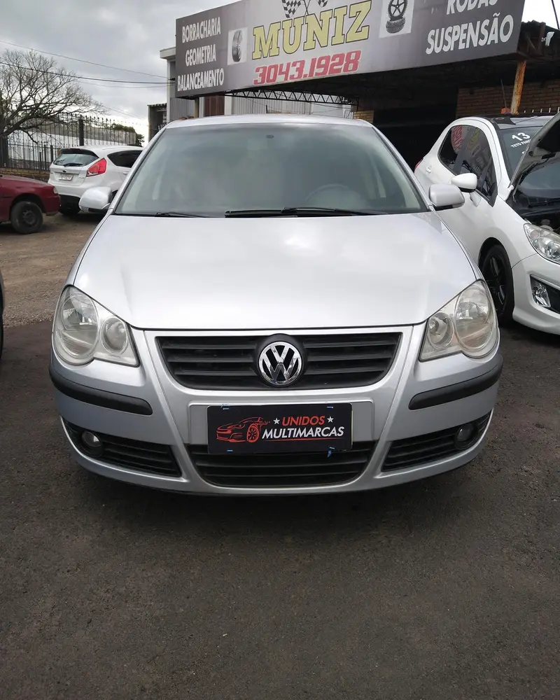 Volkswagen Polo Sedan 1.6 8V (Flex)