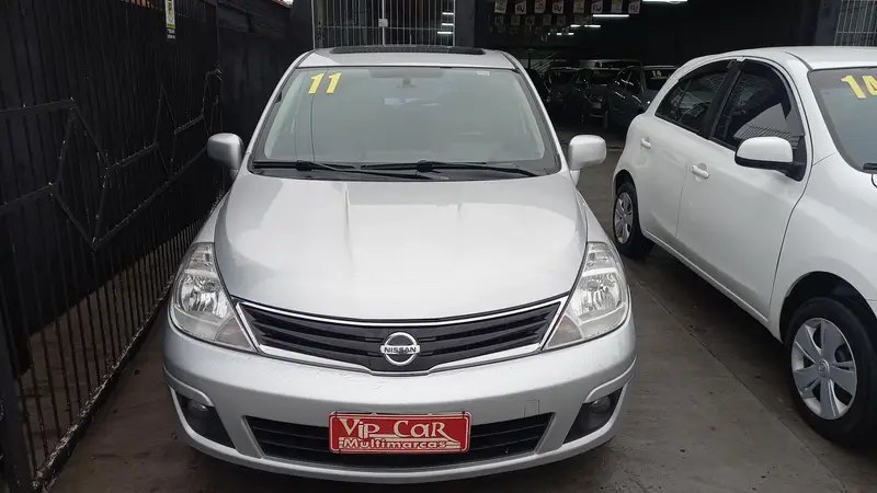 Nissan Tiida SL 1.8 (flex) (aut)