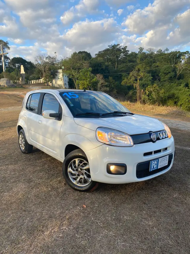 Carro Fiat Uno 2015 Evolution 1.4 8V (Flex) 4p