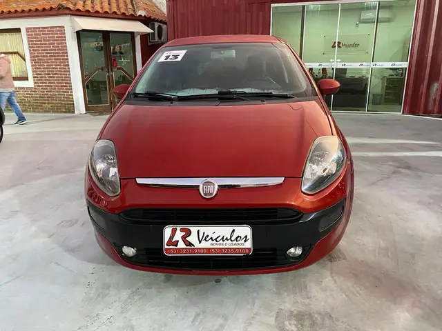 Carro Fiat Punto 2013 Attractive 1.4 (Flex)