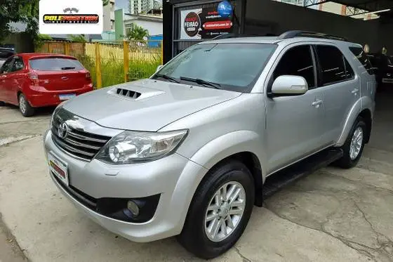 Carro Toyota SW4 2015 Hilux  3.0 TDI 4x4 SRV 7L
