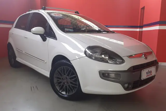 Carro Fiat Punto 2015 Sporting 1.8 16V Dualogic (Flex)