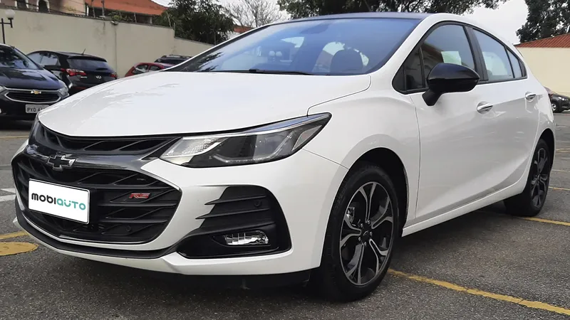 Avaliação: Chevrolet Cruze Sport6 RS é a nostalgia viva dos hatches médios 