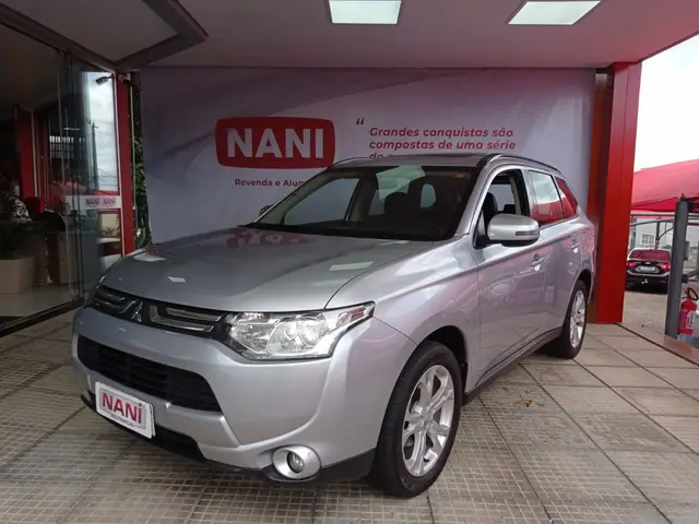 Carro Mitsubishi Outlander 2014 2.0 16V CVT
