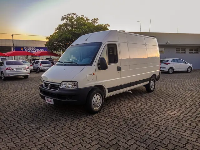 Carro Fiat Ducato 2015 2.3 TDI Multijet 10m³ MaxiCargo