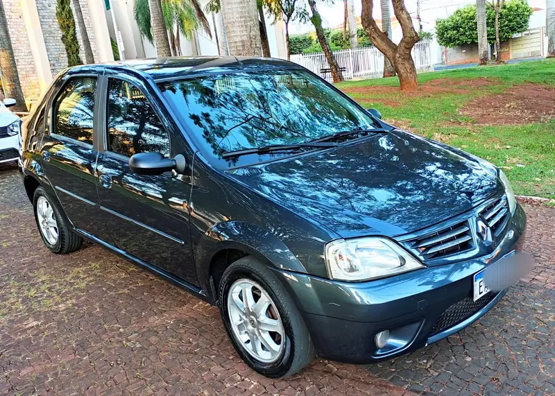 Renault Logan Privilège 1.6 16V (flex)