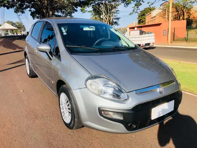 Carro Fiat Punto 2014 Attractive 1.4 (Flex)