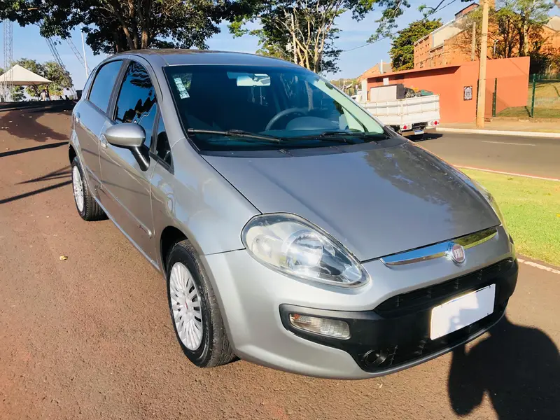 Fiat Punto Attractive 1.4 (Flex)