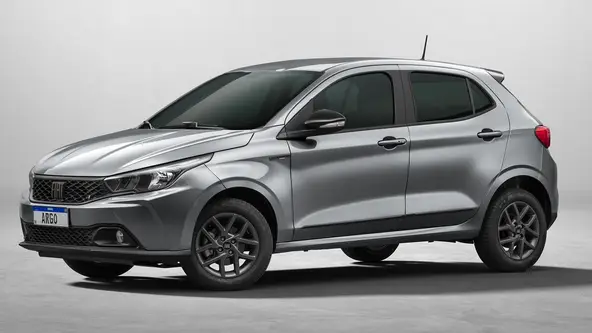 Fiat Argo chega à linha 2023 sem o tão esperado câmbio CVT, que estreará na linha em outro momento.