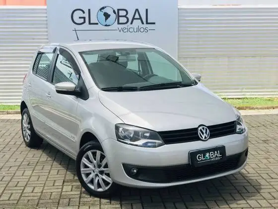 Carro Volkswagen Fox 2014 1.0 TEC (Flex) 4p