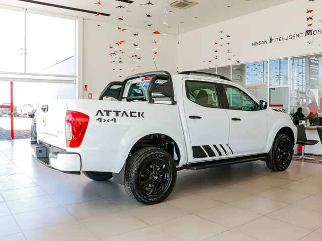 Carro Nissan Frontier 2024 2.3 CD Turbo Attack TDI (Aut) 4x4