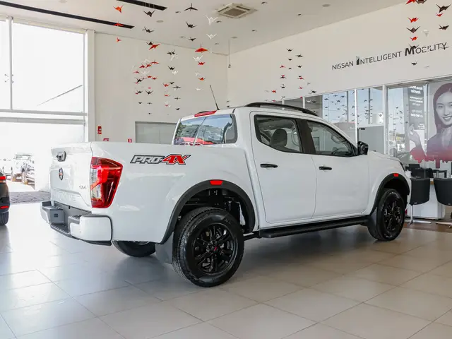 Carro Nissan Frontier 2024 2.3 TD CD PRO-4X 4x4