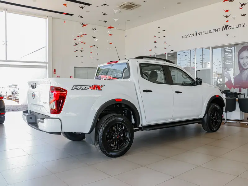 Nissan Frontier 2.3 TD CD PRO-4X 4x4
