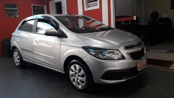 Carro Chevrolet Onix 2015 1.4 LT SPE/4