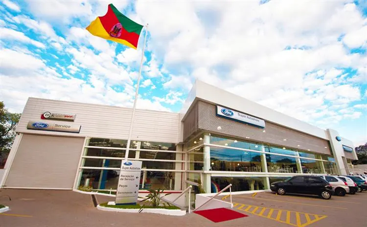 Fachada da loja SUPERAUTO DISTRIBUIDORA LTDA - Porto Alegre - RS