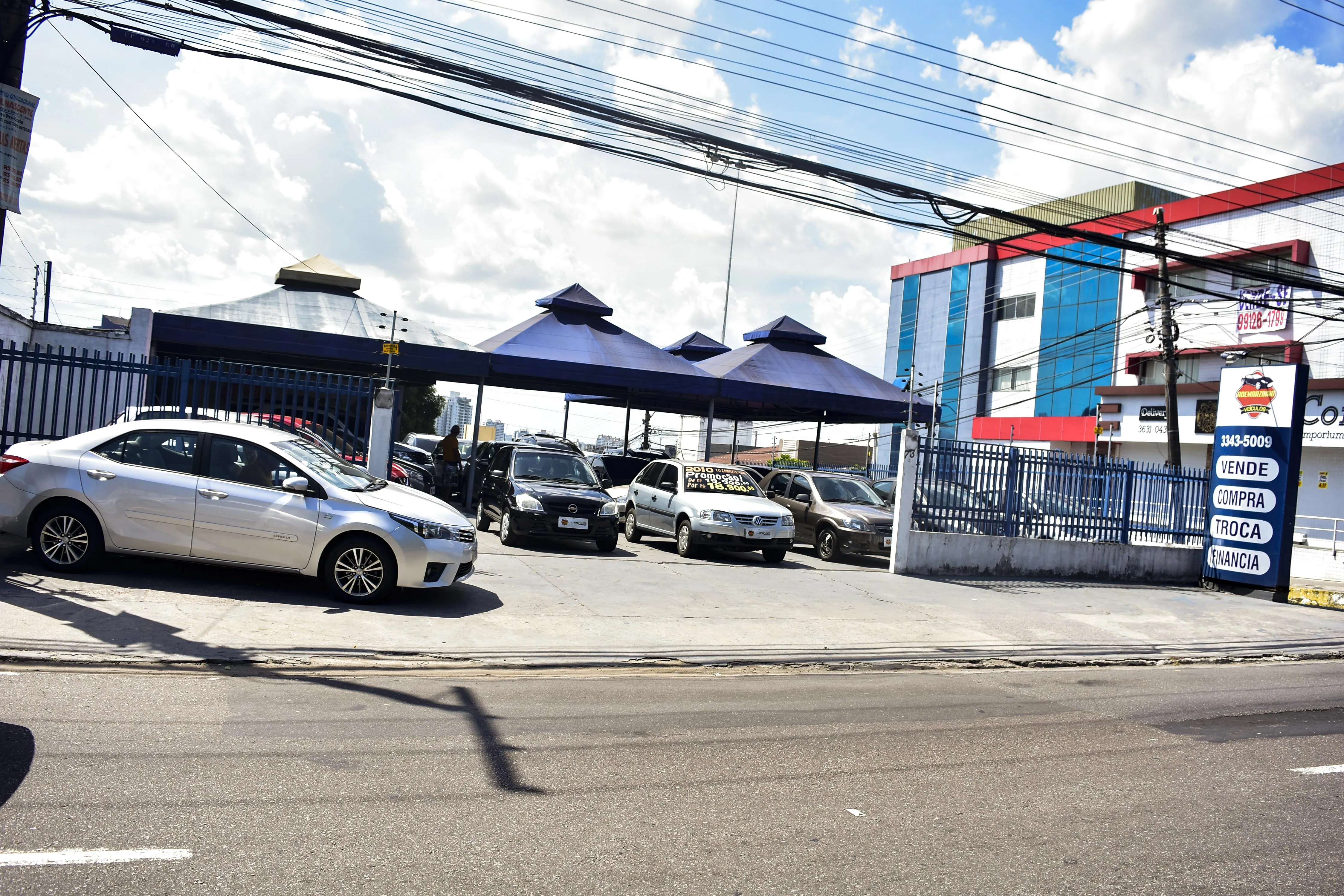 Fachada da loja Veículos à venda em ADEMARZINHO VEICULOS - Manaus - AM