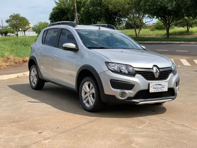 Carro Renault Sandero Stepway 2015 1.6 8V (Flex)