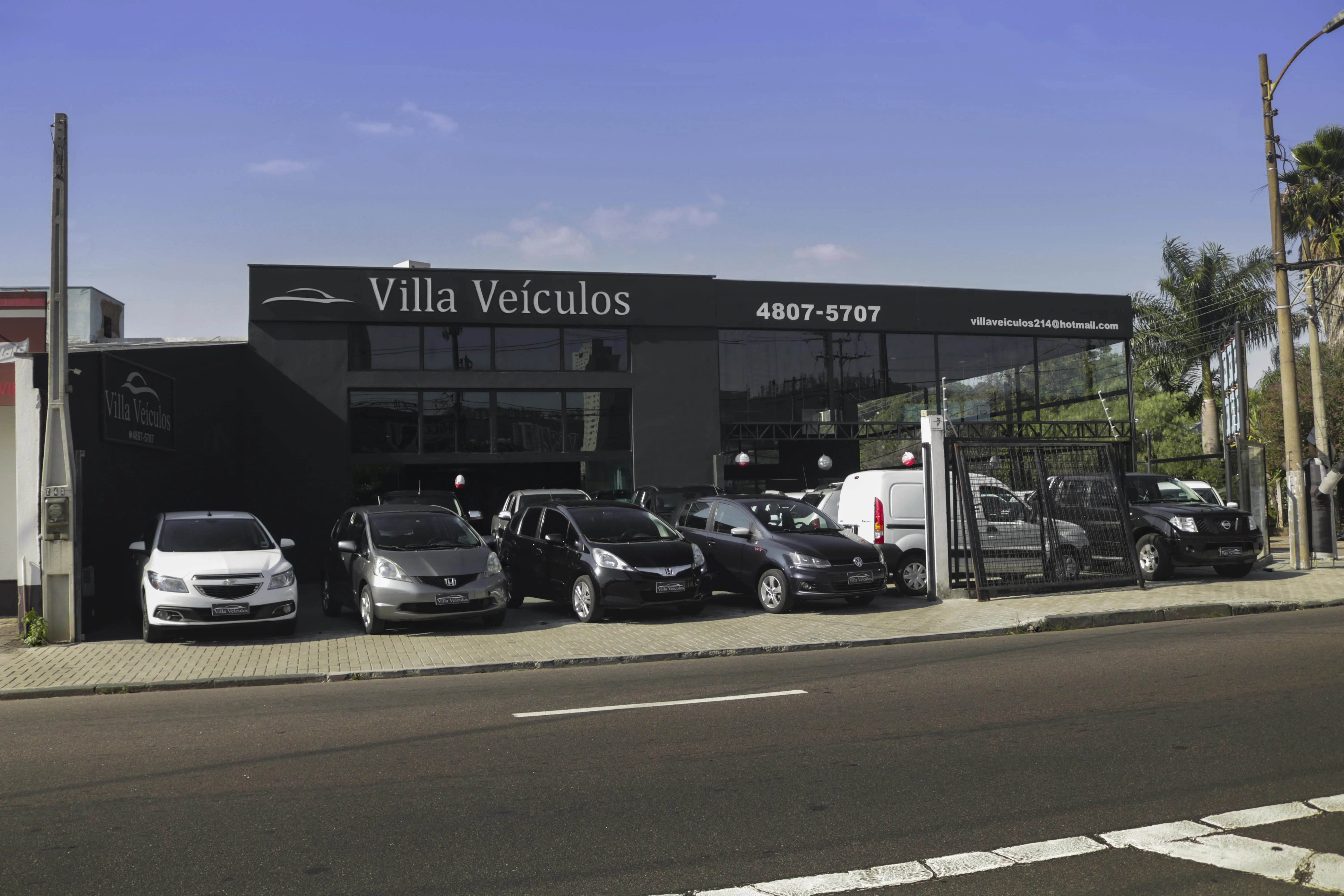 Fachada da loja Veículos à venda em Villa Veiculos - Jundiaí - SP | Mobiauto