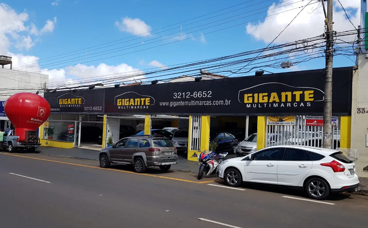 Fachada da loja Veículos à venda em GIGANTE MULTIMARCAS - Uberlândia - MG | Mobiauto