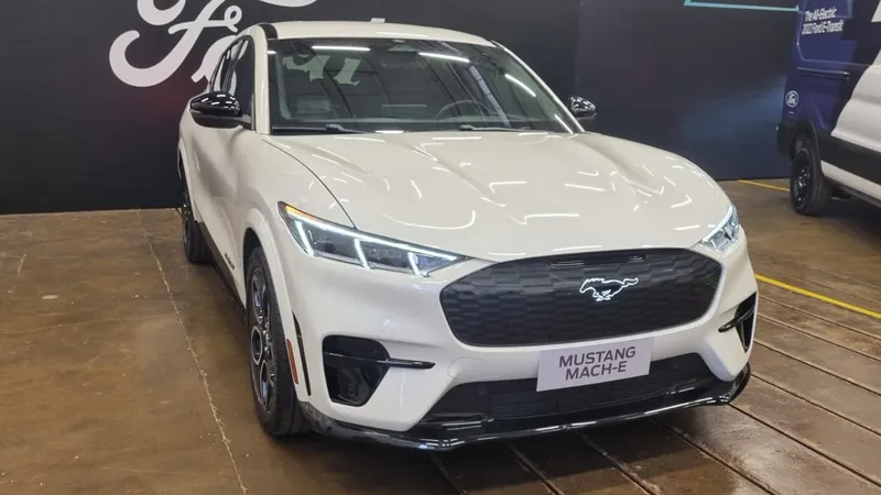 Ford testa SUV elétrico do Mustang no Brasil. Será que vem?
