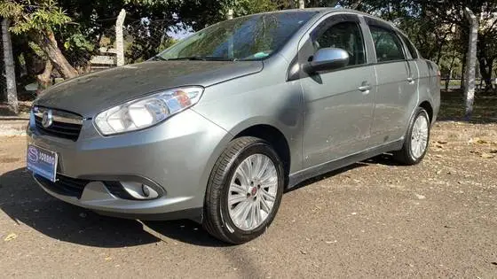 Carro Fiat Grand Siena 2015 Essence 1.6 16V (Flex)