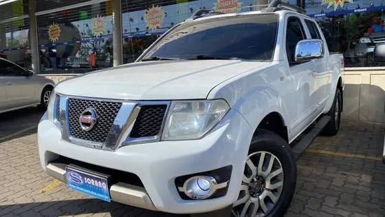 Carro Nissan Frontier 2014 2.5 TD CD 4x4 SL (Aut)