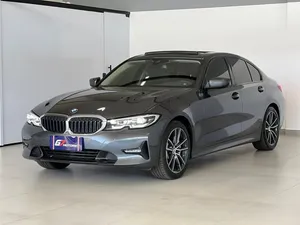 BMW 330i 2020 2.0 Sport AT
