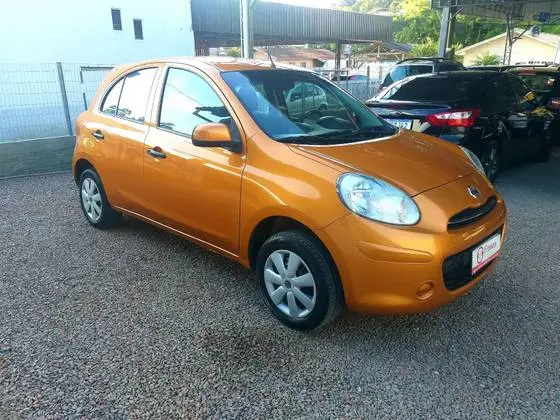 Carro Nissan March 2013 1.0 16V S (Flex)