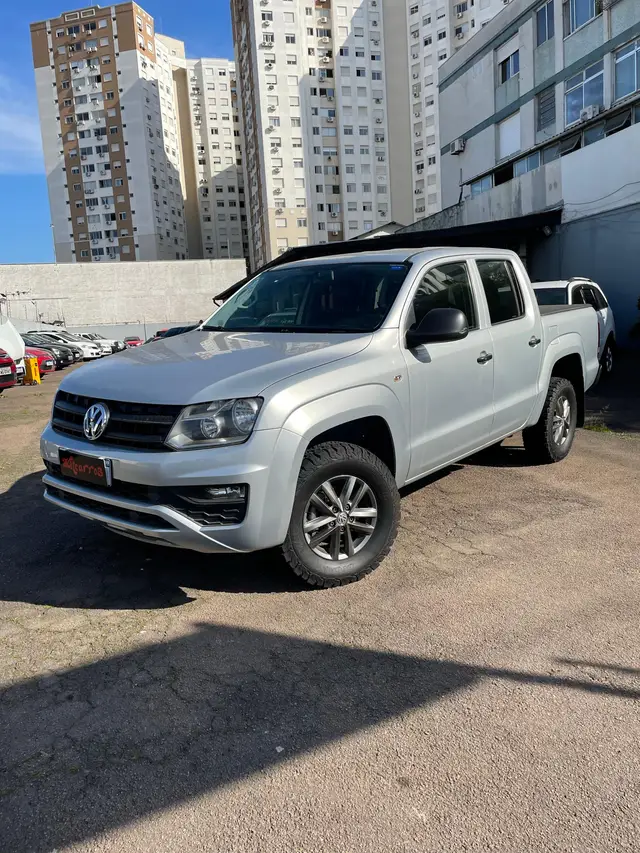 Carro Volkswagen Amarok 2017 2.0 SE 4x4 TDi (Cab Dupla)