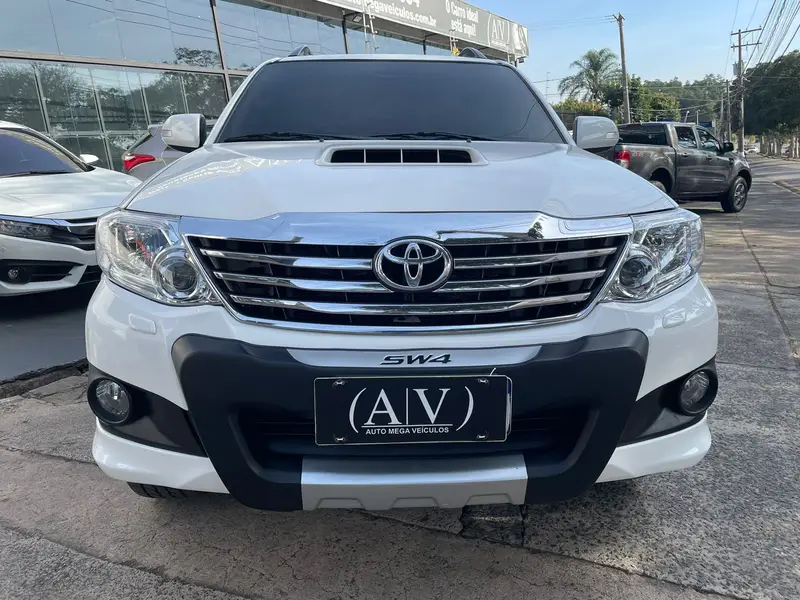 Toyota Hilux SW4 3.0 TDI 4x4 SRV 5L