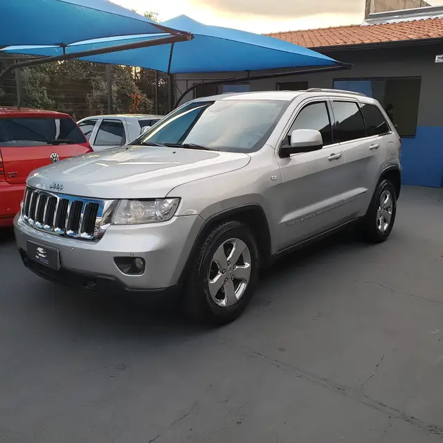 Carro Jeep Grand Cherokee 2011 Laredo 3.6 (aut)