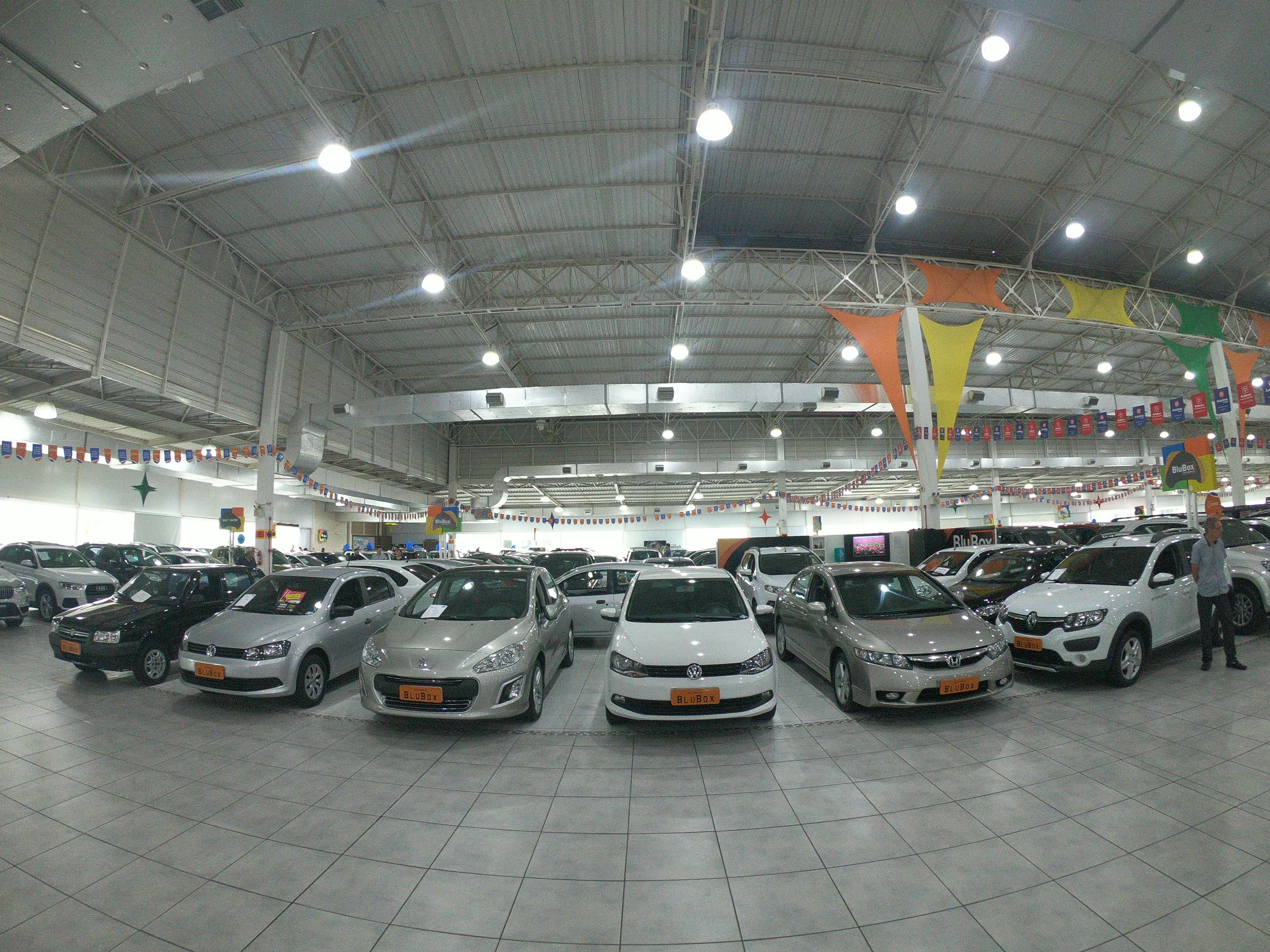 Fachada da loja Veículos à venda em BLUBOX MULTIMARCAS - Blumenau - SC