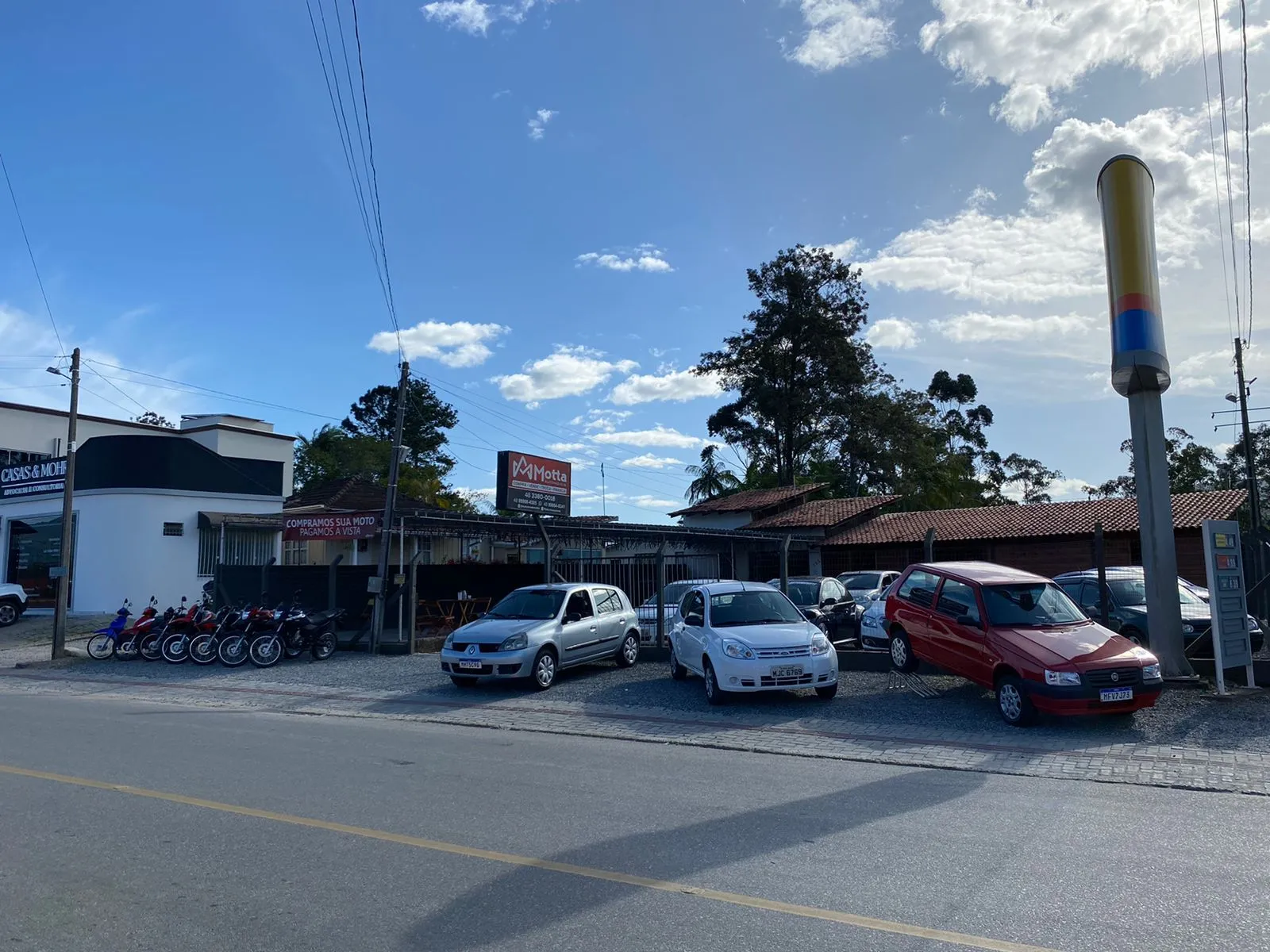 Fachada da loja Veículos à venda em Motta Automoveis - Nova Trento - SC | Mobiauto