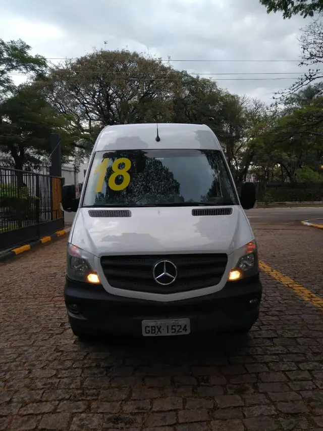 Carro Mercedes-Benz Sprinter 2018 Furgão 313 CDI Street 10,5m